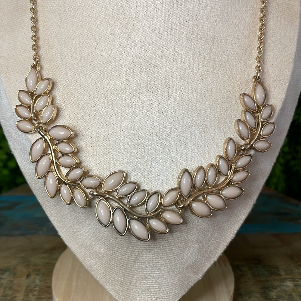 Jewelry bundle - Picture 3 of 9